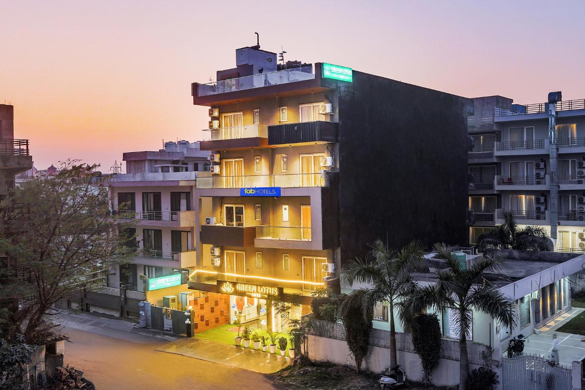 Hotel Green Lotus Luxe Gurgaon Extérieur photo